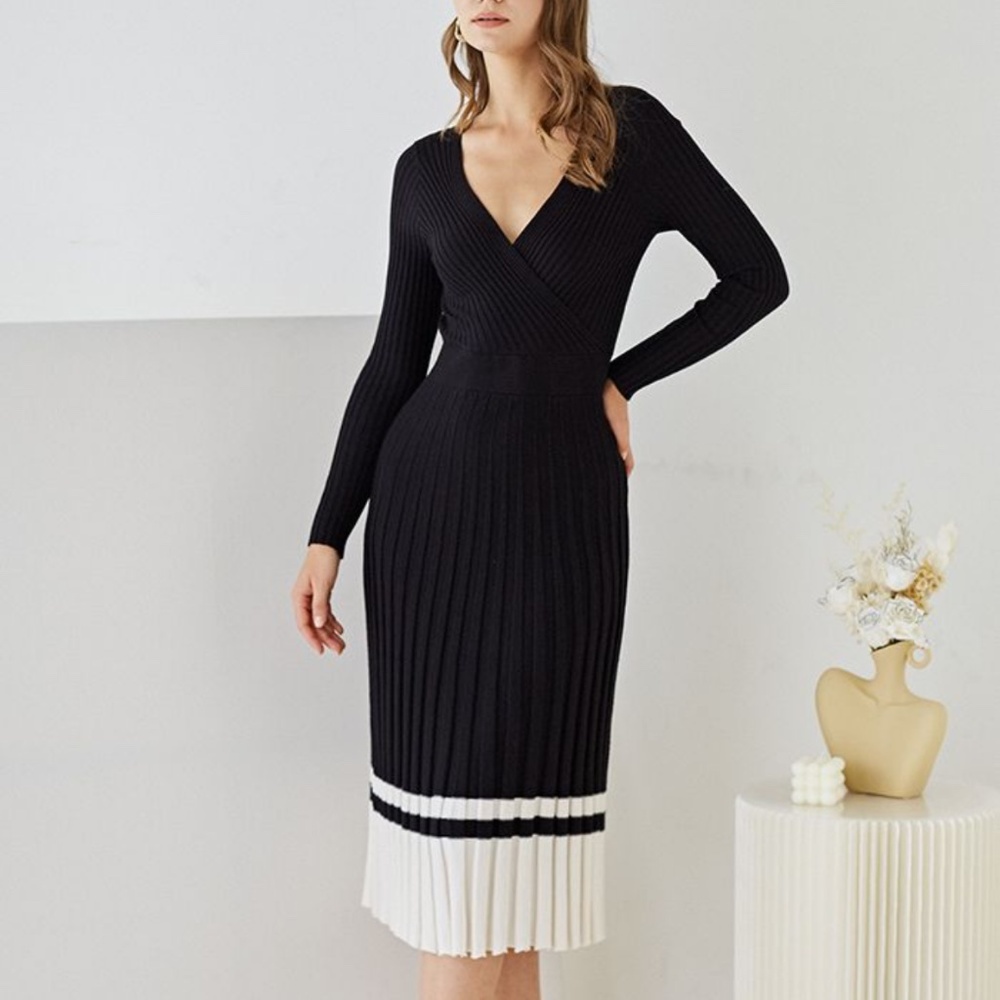 NEW Chicwish Soft Knit Contrast Hem Wrap Midi Dress in Black (S-M)